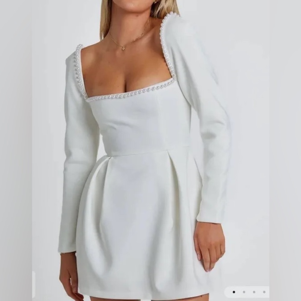 ODD MUSE THE ULTIMATE MUSE PEARL DRESS (WHITE) 🤍🤍